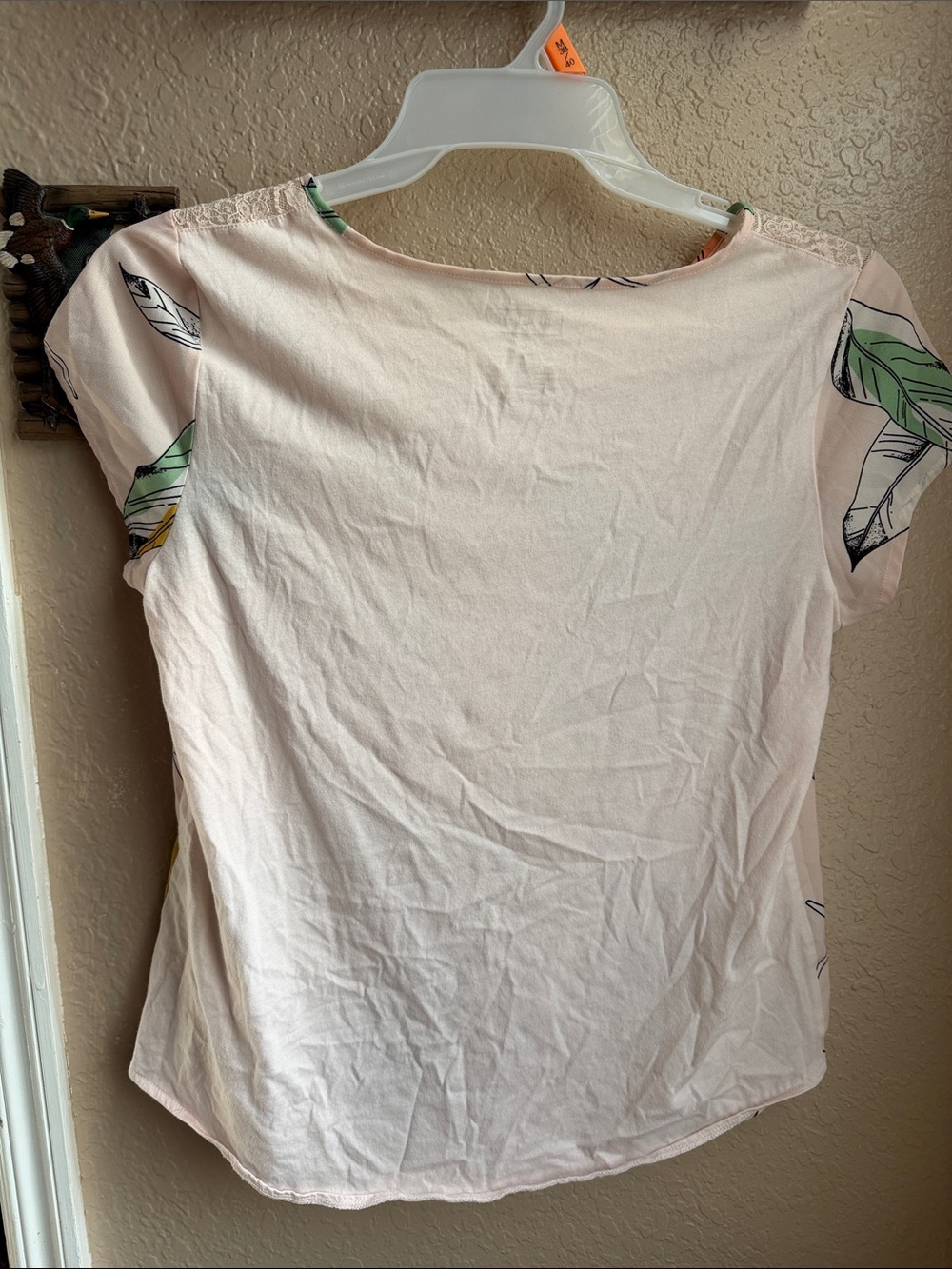 Van Heusen Pink Lace Yoke Floral Leaf Print Top - Picture 3 of 10